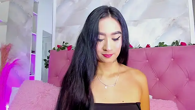 Snapshot of Nicolqueen_ chatting on October 21, 11:11 am Nicolqueen online show from October 21, 11:11 am