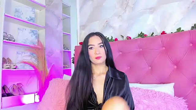 Snapshot of Nicolqueen_ chatting on November 10, 11:09 am Nicolqueen online show from November 10, 11:09 am