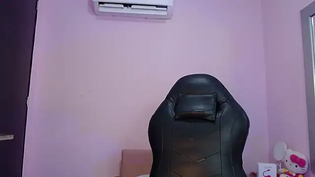 kiity horny  online show from November 1, 1:24 pm