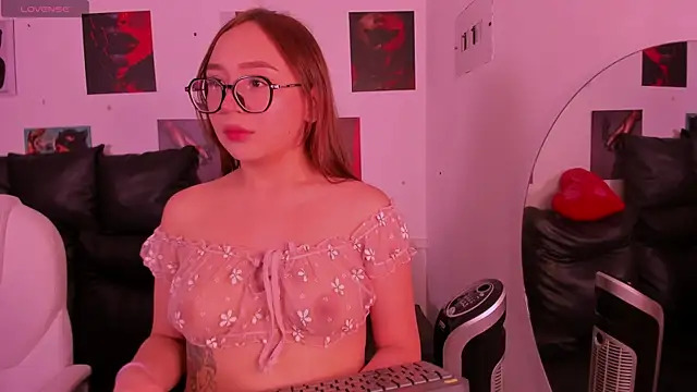 koraline 333 online show from April 7, 1:33 pm