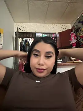 Snapshot of Sophie_Dreamss chatting on December 15, 8:57 pm Sophie Dreamss online show from December 15, 8:57 pm