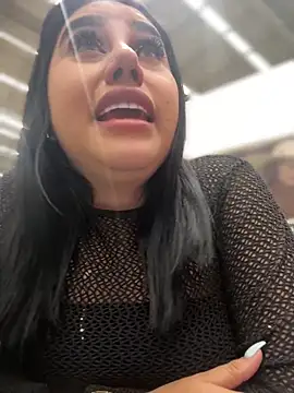 Snapshot of Sophie_Dreamss chatting on December 19, 9:22 pm Sophie Dreamss online show from December 19, 9:22 pm