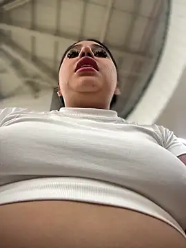 Snapshot of Sophie_Dreamss chatting on December 21, 5:42 pm Sophie Dreamss online show from December 21, 5:42 pm