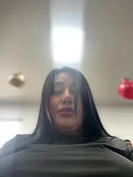 Snapshot of Sophie_Dreamss chatting on January 14, 2:23 pm Sophie Dreamss online show from January 14, 2:23 pm