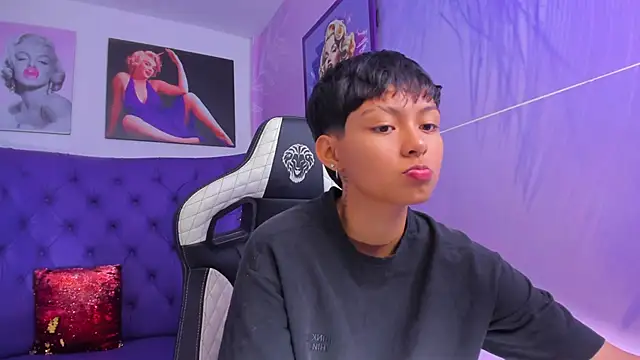 Snapshot of tefi_meow chatting on September 13, 11:21 am tefi meow online show from September 13, 11:21 am