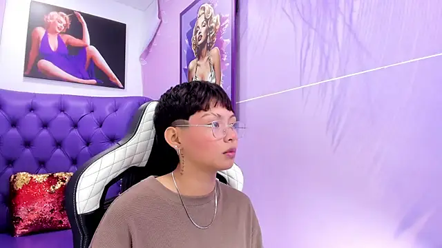 Snapshot of tefi_meow chatting on September 25, 11:47 am tefi meow online show from September 25, 11:47 am