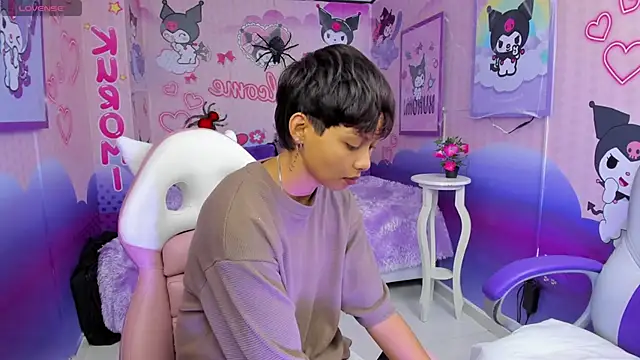 Snapshot of tefi_meow chatting on October 25, 12:02 pm tefi meow online show from October 25, 12:02 pm