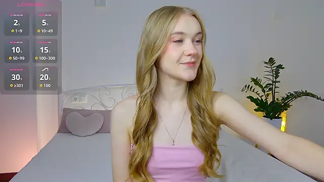 KumiKruz online show from November 15, 2:35 pm