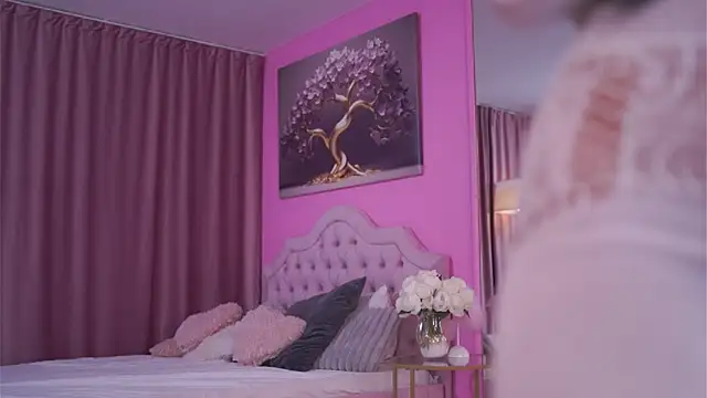 AishaaDevoe online show from April 15, 6:37 pm