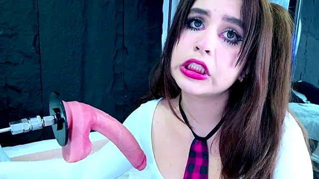 LizzyOlsen online show from July 5, 4:52 am