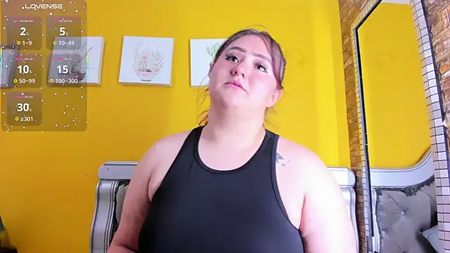 Snapshot of Miiafoox chatting on September 8, 5:12 pm Miiafoox online show from September 8, 5:12 pm