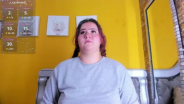 Snapshot of Miiafoox chatting on September 12, 4:07 pm Miiafoox online show from September 12, 4:07 pm