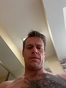 DILFiGuess11 online show from January 11, 7:41 pm