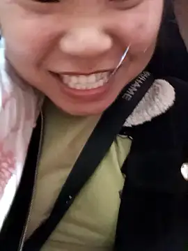 may-squirl online show from November 14, 3:33 pm