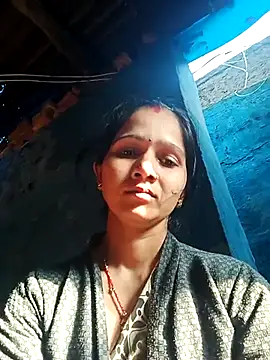 Snapshot of Jooli_xx chatting on November 5, 2:44 am Jooli xx online show from November 5, 2:44 am