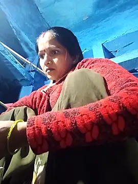 Snapshot of Jooli_xx chatting on December 3, 12:25 pm Jooli xx online show from December 3, 12:25 pm