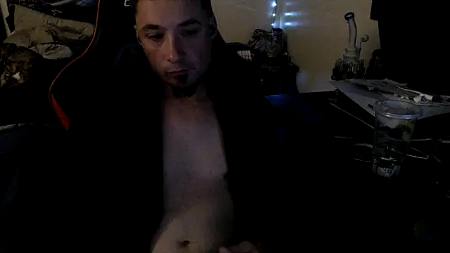 Snapshot of YoBlezz chatting on October 5, 4:22 am YoBlezz online show from October 5, 4:22 am