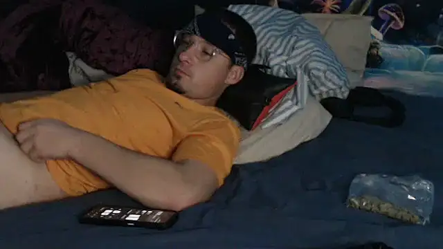 Snapshot of YoBlezz chatting on November 25, 7:14 pm YoBlezz online show from November 25, 7:14 pm