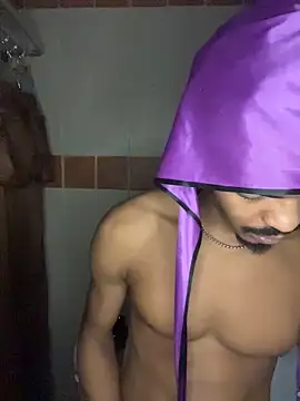 TRILLAHUNG online show from December 2, 7:47 am