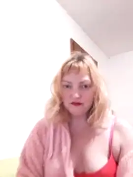 Snapshot of LiluLiluLilu chatting on November 4, 7:02 pm LiluLiluLilu online show from November 4, 7:02 pm