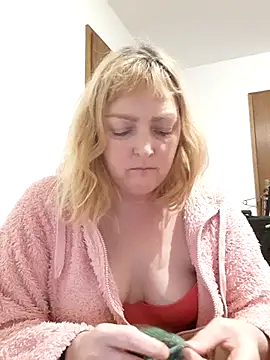 Snapshot of LiluLiluLilu chatting on November 6, 5:58 pm LiluLiluLilu online show from November 6, 5:58 pm