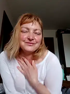 LiluLiluLilu online show from April 16, 6:47 am