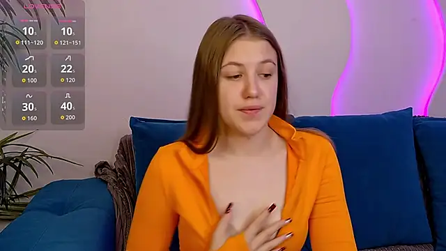 MelanieHenders online show from September 14, 5:39 am