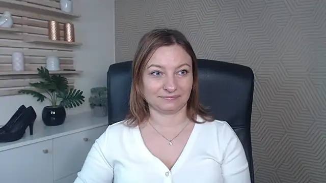 angelaSamt online show from December 2, 6:41 am