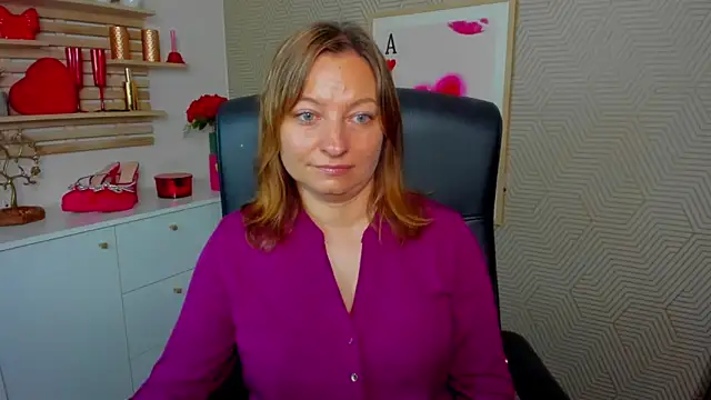 Snapshot of angelaSamt chatting on June 11, 5:38 am angelaSamt online show from June 11, 5:38 am
