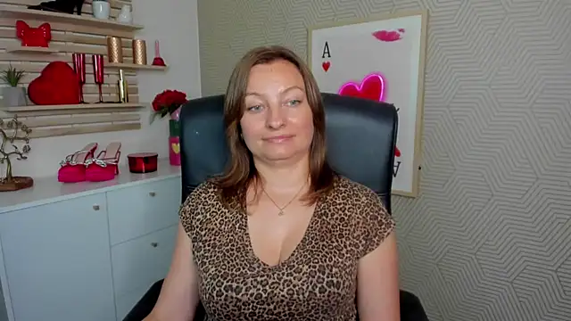 Snapshot of angelaSamt chatting on July 14, 10:21 am angelaSamt online show from July 14, 10:21 am