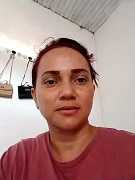 Snapshot of Amanda39 chatting on September 10, 9:15 pm Amanda39 online show from September 10, 9:15 pm