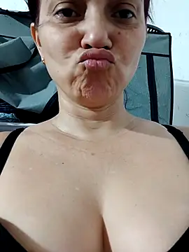 Snapshot of Amanda39 chatting on September 12, 6:52 pm Amanda39 online show from September 12, 6:52 pm