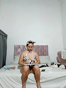 Snapshot of Amanda39 chatting on October 27, 8:57 pm Amanda39 online show from October 27, 8:57 pm