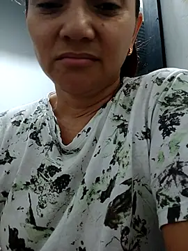 Snapshot of Amanda39 chatting on November 2, 12:40 pm Amanda39 online show from November 2, 12:40 pm