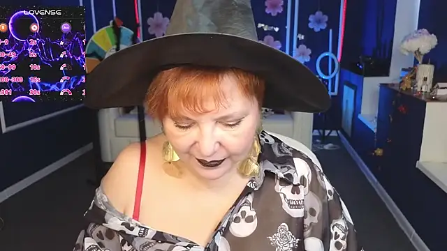 Kira Kenett online show from October 26, 8:42 am