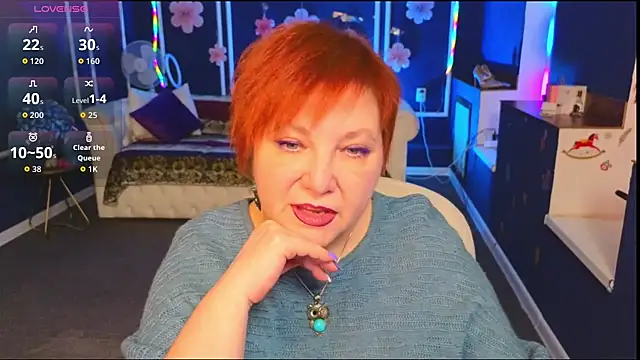 Snapshot of Kira_Kenett chatting on February 2, 5:50 am Kira Kenett online show from February 2, 5:50 am