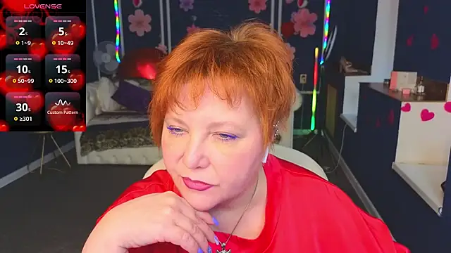 Snapshot of Kira_Kenett chatting on February 25, 9:08 am Kira Kenett online show from February 25, 9:08 am