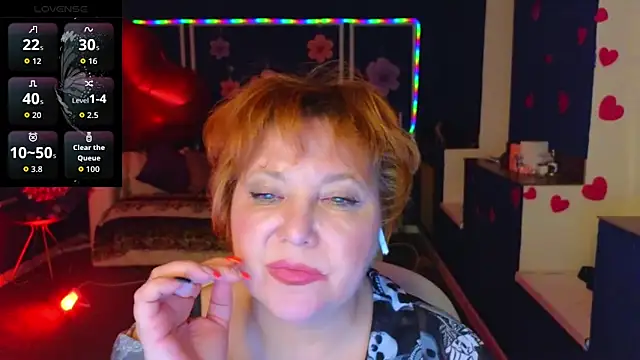 Kira Kenett online show from April 13, 5:29 pm