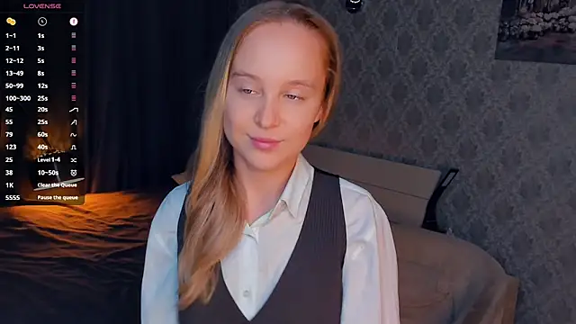 SoonMoor online show from September 24, 5:16 pm