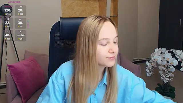 SoonMoor online show from December 5, 7:21 pm