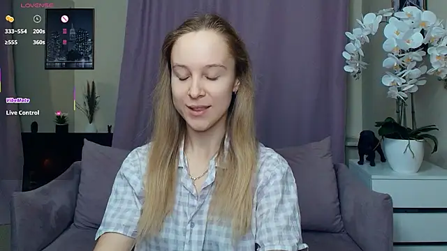 SoonMoor online show from March 30, 6:53 pm