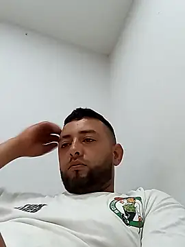 angelitocalientico online show from April 15, 1:40 pm