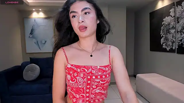 Snapshot of LucyWeiss_ chatting on September 27, 8:03 pm LucyWeiss online show from September 27, 8:03 pm