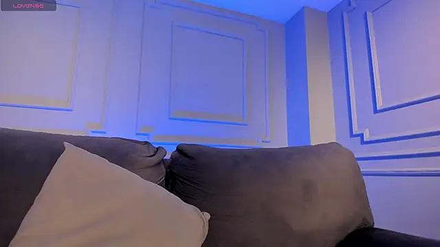 Snapshot of LucyWeiss_ chatting on October 15, 7:47 pm LucyWeiss online show from October 15, 7:47 pm