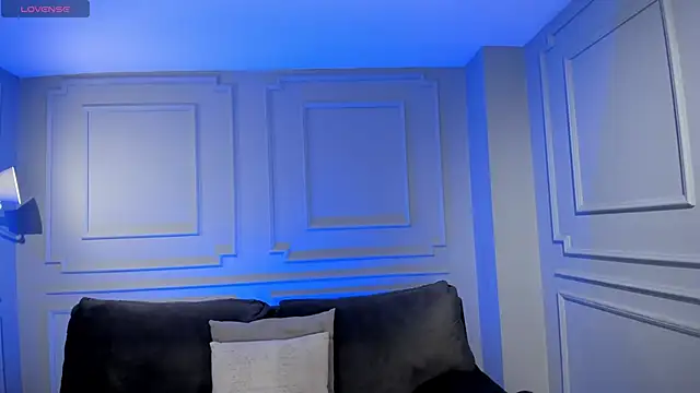 Snapshot of LucyWeiss_ chatting on October 19, 6:30 pm LucyWeiss online show from October 19, 6:30 pm