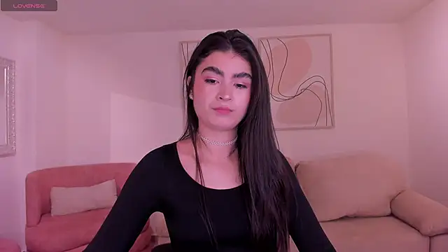 Snapshot of LucyWeiss_ chatting on November 21, 7:23 pm LucyWeiss online show from November 21, 7:23 pm