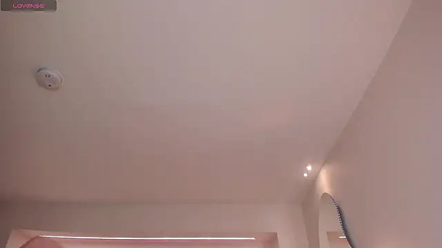 Snapshot of LucyWeiss_ chatting on November 29, 9:29 pm LucyWeiss online show from November 29, 9:29 pm