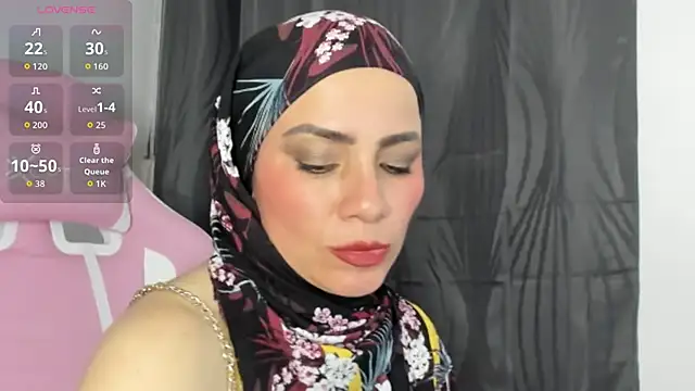 Snapshot of dalila_kemur chatting on September 10, 4:23 am dalila kemur online show from September 10, 4:23 am