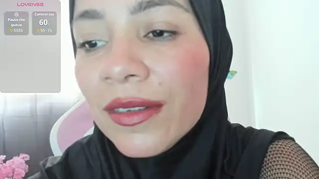 Snapshot of dalila_kemur chatting on October 4, 1:31 pm dalila kemur online show from October 4, 1:31 pm