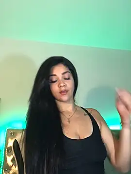 Snapshot of Mariana_Montes chatting on September 23, 7:06 pm Mariana Montes online show from September 23, 7:06 pm